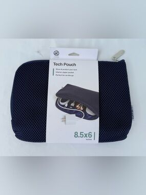 💙✨📱 U Brands Mesh Tech Pouch – Navy Blue | NWT📱✨💙